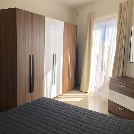 Criholiday Penthouse Sea View * Mellieħa